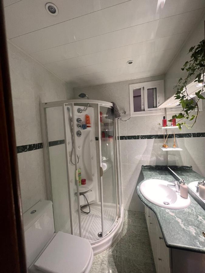 Room Familiar Sants บาร์เซโลนา ภายนอก รูปภาพ