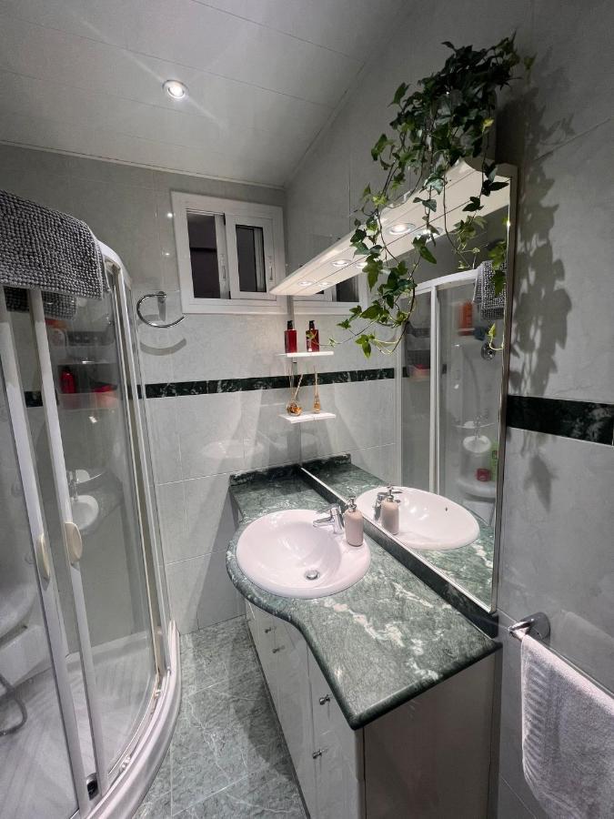 Room Familiar Sants บาร์เซโลนา ภายนอก รูปภาพ