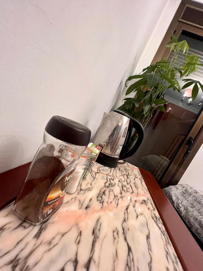 Room Familiar Sants บาร์เซโลนา ภายนอก รูปภาพ